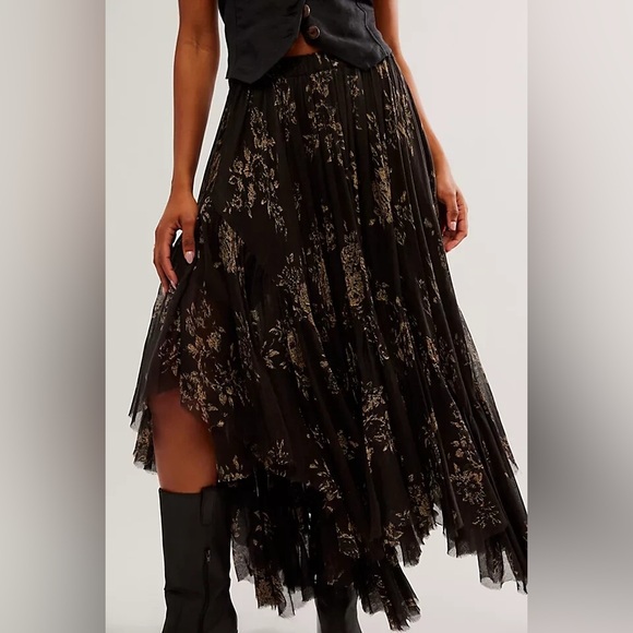 Fp One Dresses & Skirts - FP One Elegant Black Floral Maxi Skirt Clover Sz S petite